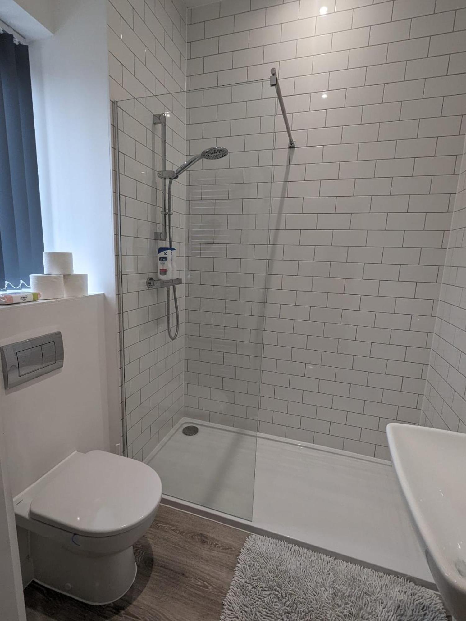 Contemporary Double Ensuite Homestay Birmingham